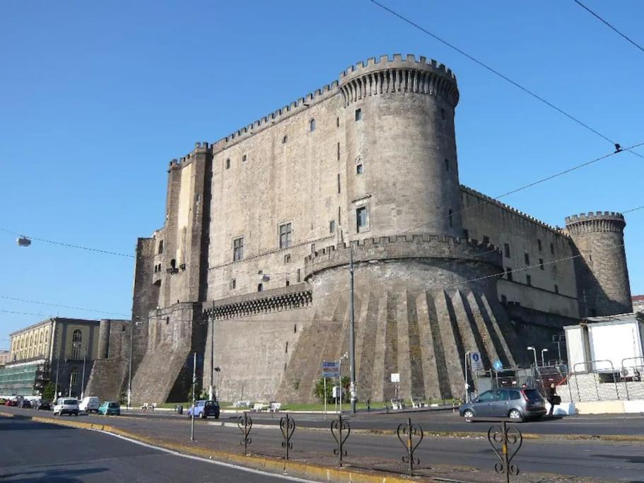 Intero Alloggio - Chiaia Neapel Exterior foto
